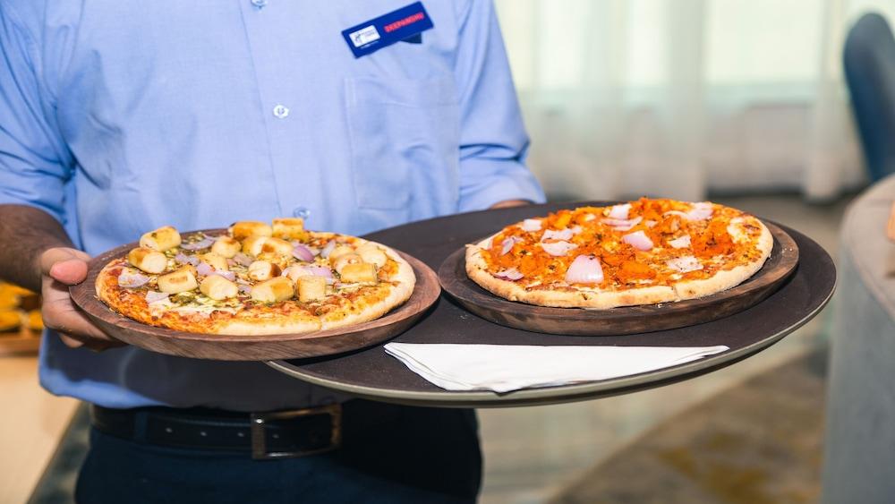 Holiday Inn Express Bengaluru Whitefield Itpl By Ihg Εξωτερικό φωτογραφία