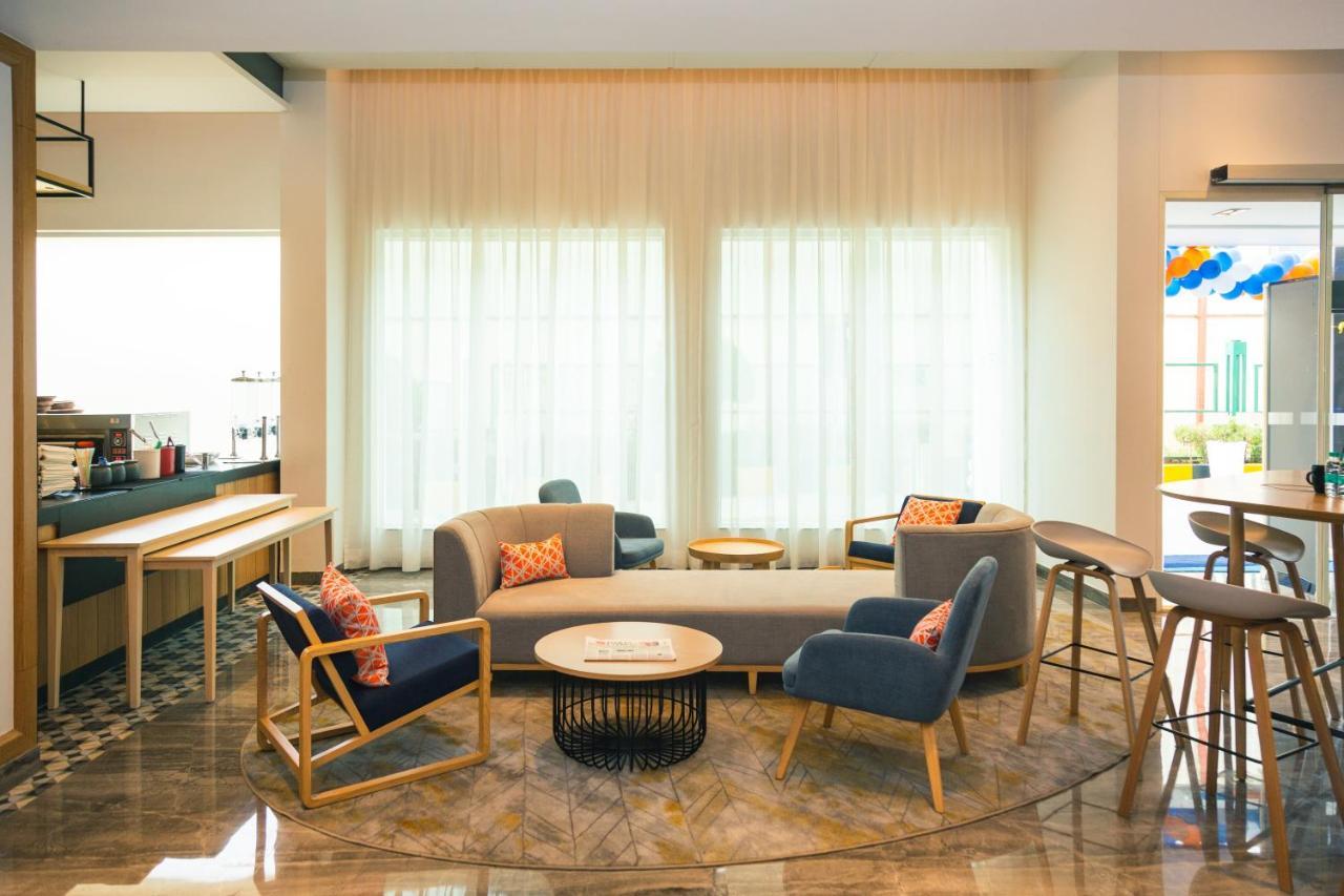 Holiday Inn Express Bengaluru Whitefield Itpl By Ihg Εξωτερικό φωτογραφία